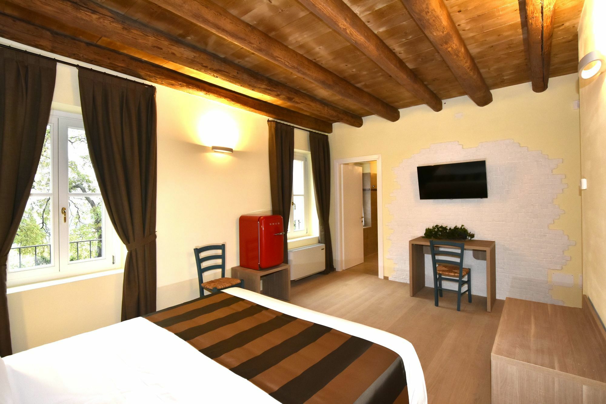 Le Palazzole Hotel Cola  ภายนอก รูปภาพ